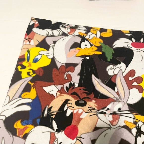 Looney Tunes Character Towel Bugs Bunny Sylvester Tasmanian Devil Tweety - Picture 5 of 16